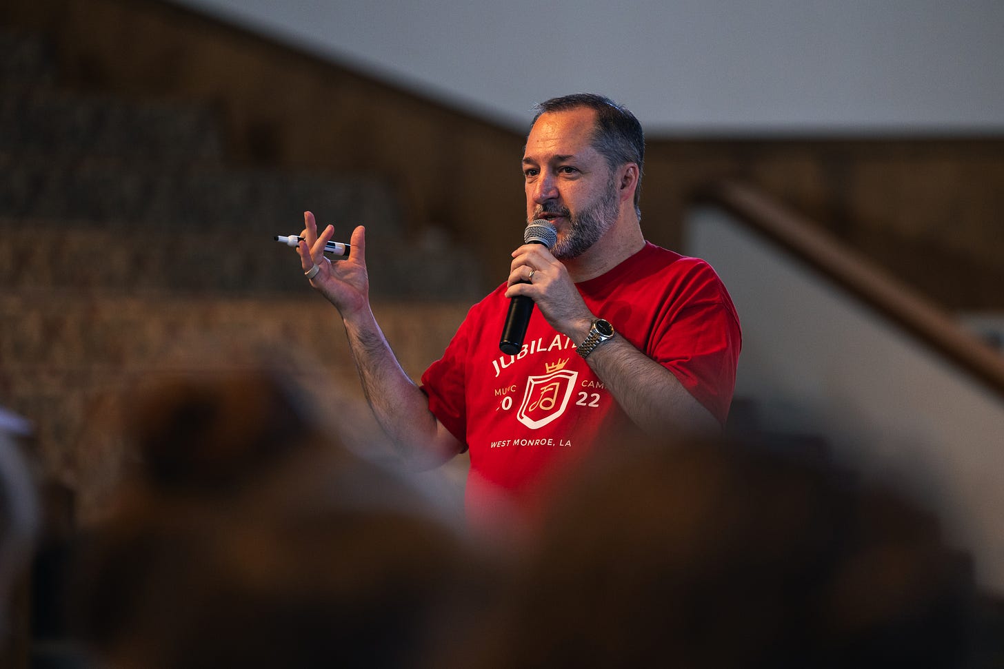 Dr. David Erb talking to the 2024 Jubilate Deo Summer Music Campers.