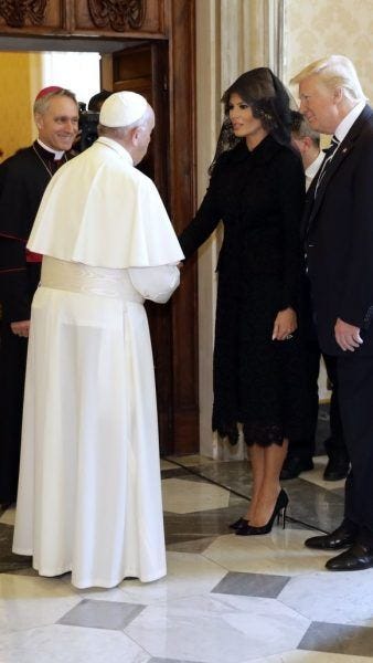 melania trump with pope full length robes