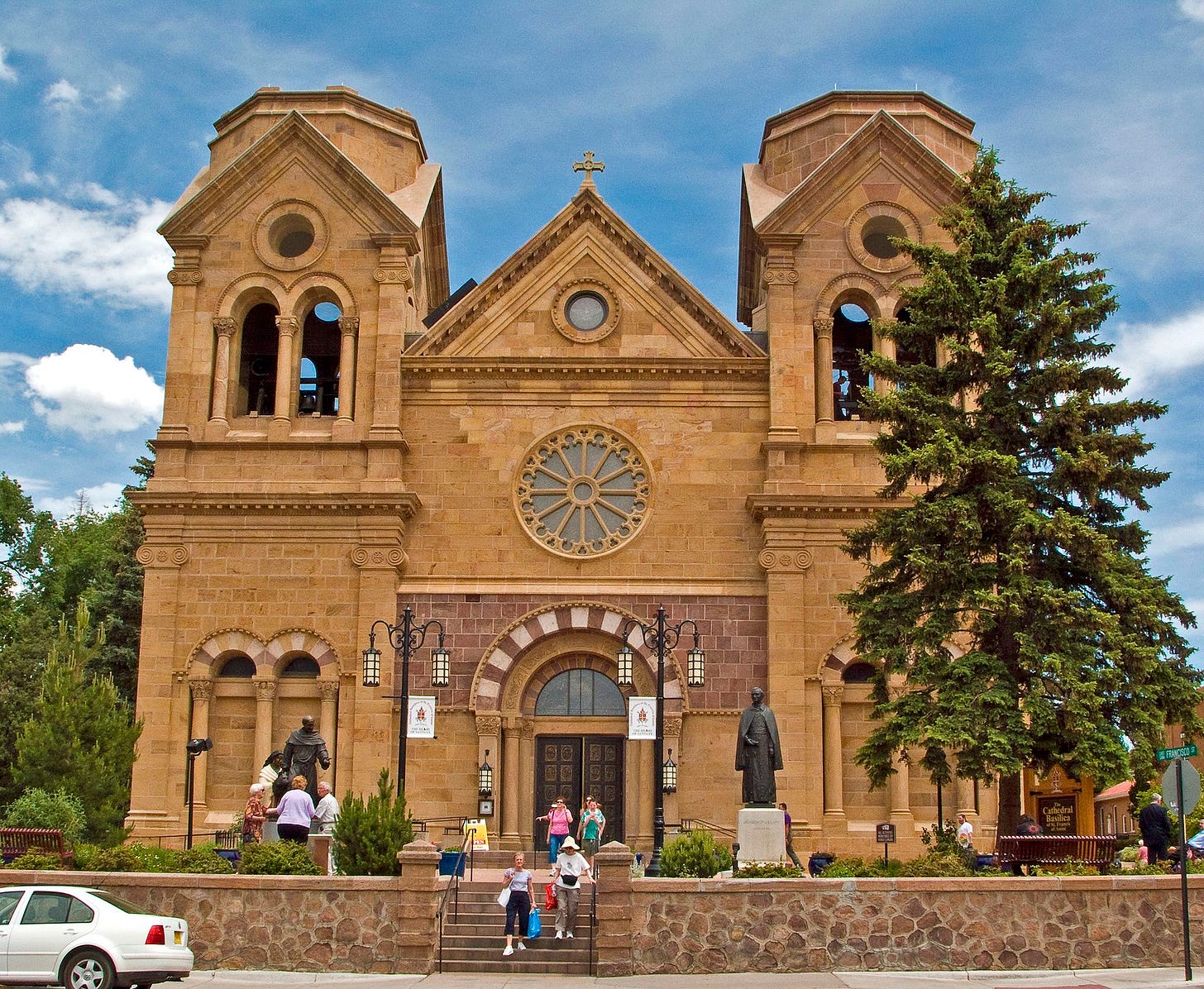 Cathedral (3597674829).jpg
