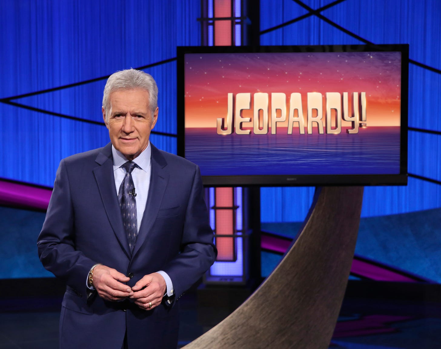 Jeopardy! host Alex Trebek looks better than ever as he returns in ...
