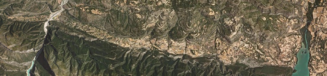 Ortofoto on s’observa tot el mosaic de conreus de La Feixa des de l’extrem est, al pantà de Terradets (Pallars Jussà, Lleida), fins l’extrem oest a Girbeta, Ribagorça d’Osca.