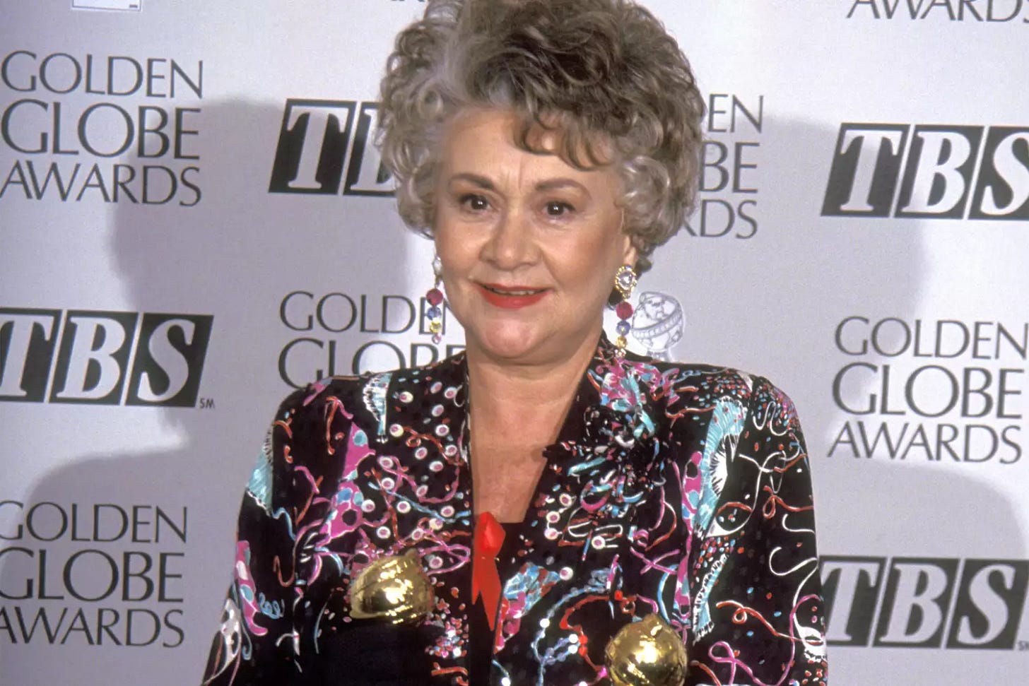 Joan Plowright attends the 50th Annual Golden Globe Awards on January 23, 1993 at Beverly Hilton Hotel in Beverly Hills, California.