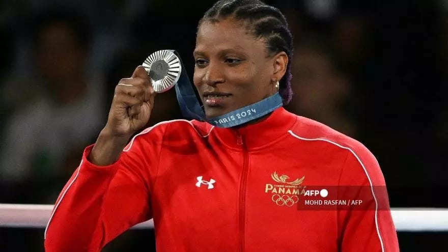 Atheyna Bylon le da histórica medalla de plata a Panamá en París 2024 -  Paris 2024 | Tvn Panamá