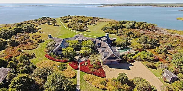 Obamas pay $11.75M for Martha's Vineyard home on nearly 30 acres