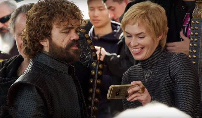 50 Photos Taken Behind-The-Scenes Of Game Of Thrones | DeMilked