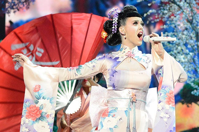 Katy Perry Goes Full Geisha for 'Unconditionally' at AMAs: Watch – Billboard