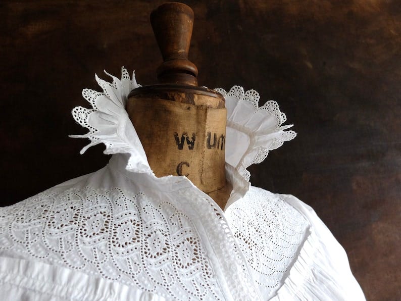 Antique Cotton and Lace Blouse Early 1940s/ Monogram Shirt M. V. /French Handmade Blouse image 1
