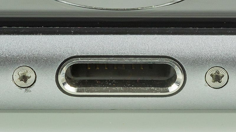 File:IPhone 6s - Lightning connector with pentalobe screws-92677.jpg