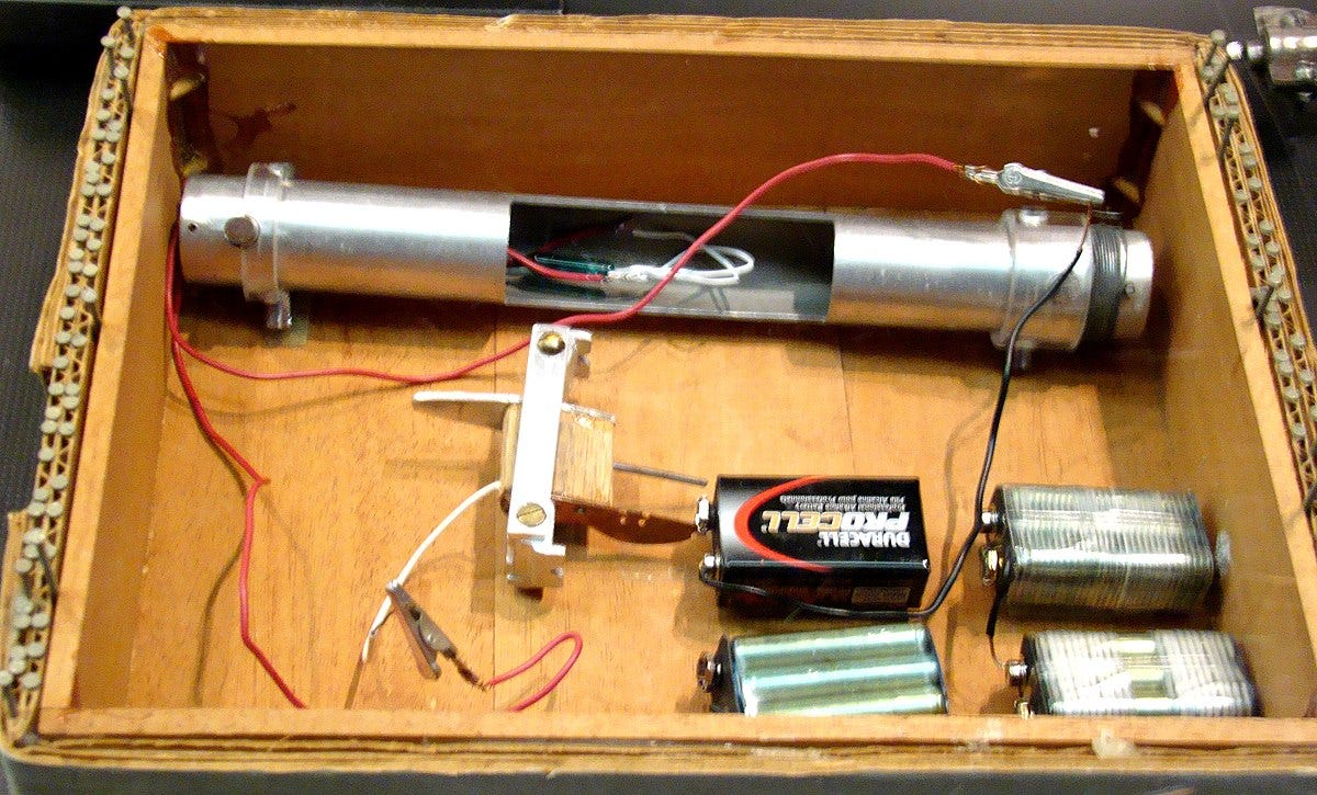 File:Unabomber bomb.jpg - Wikimedia Commons