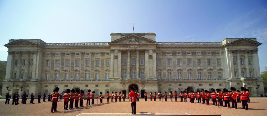 Visit Buckingham Palace