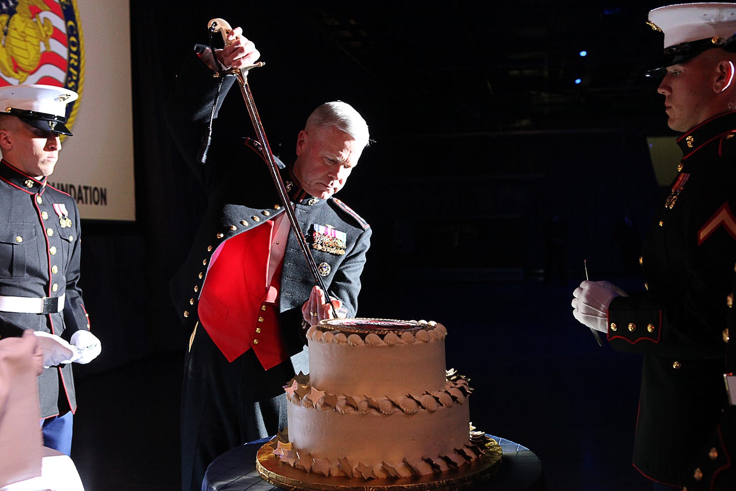 Let them eat cake: 8th & I Marines support dozens of birthday celebrations  in the Capitol area > Marine Barracks > News Article Display