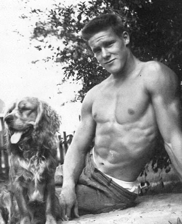 This is Tim Horton when he was 16 years old. : r/TimHortons