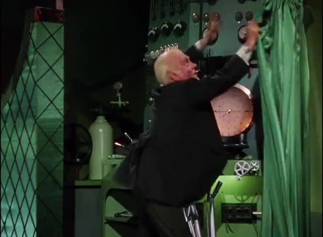 YARN | Pay no attention to that man behind the curtain. | The Wizard of Oz  | Video clips by quotes | ea3fd0e0 | 紗