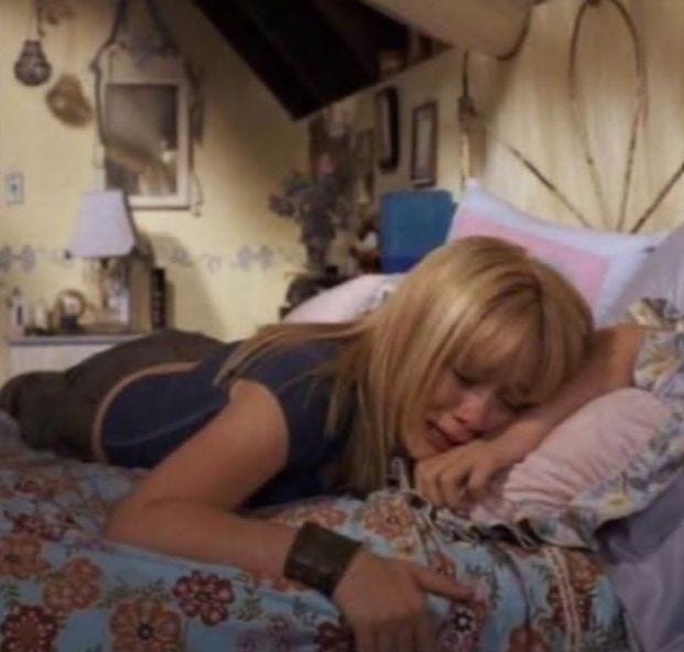 Hillary Duff Lizzie McGuire crying in bed reaction meme