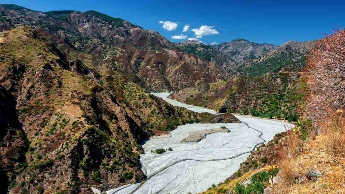 Does this Groundbreaking Study Shake Up Established Views on Mountain  Formation?