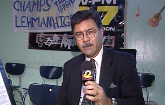 New York news man David Diaz, who spent his decades-long career delivering the latest to residents across the tri-state area, has died. (CBS)