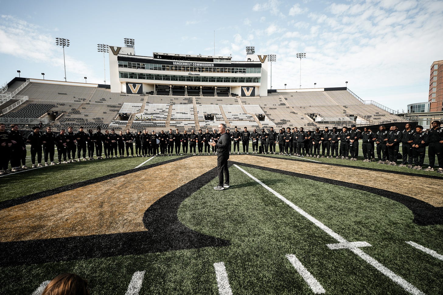 Dores Drop Homecoming Contest to Auburn