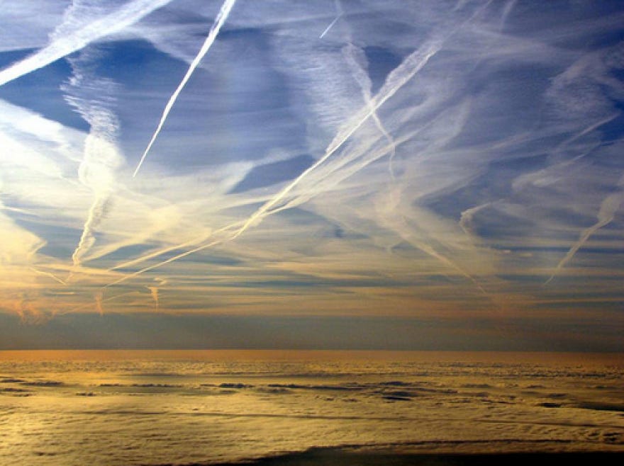 Mass: There Are No Such Things as Chemtrails; Only Contrails | KNKX Public  Radio