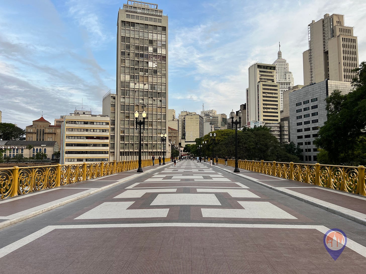 foto do viaduto Santa Ifigênia, na região central de São Paulo