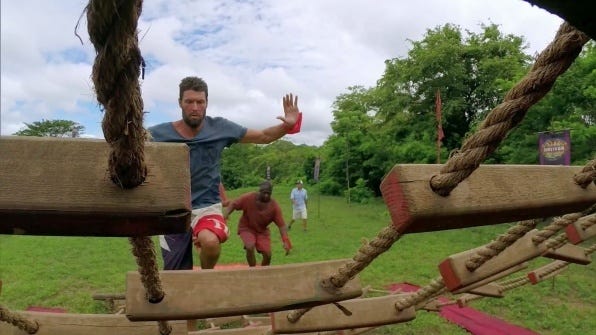 survivor worlds apart ep 11 dan out recap images 2015 596x335-012