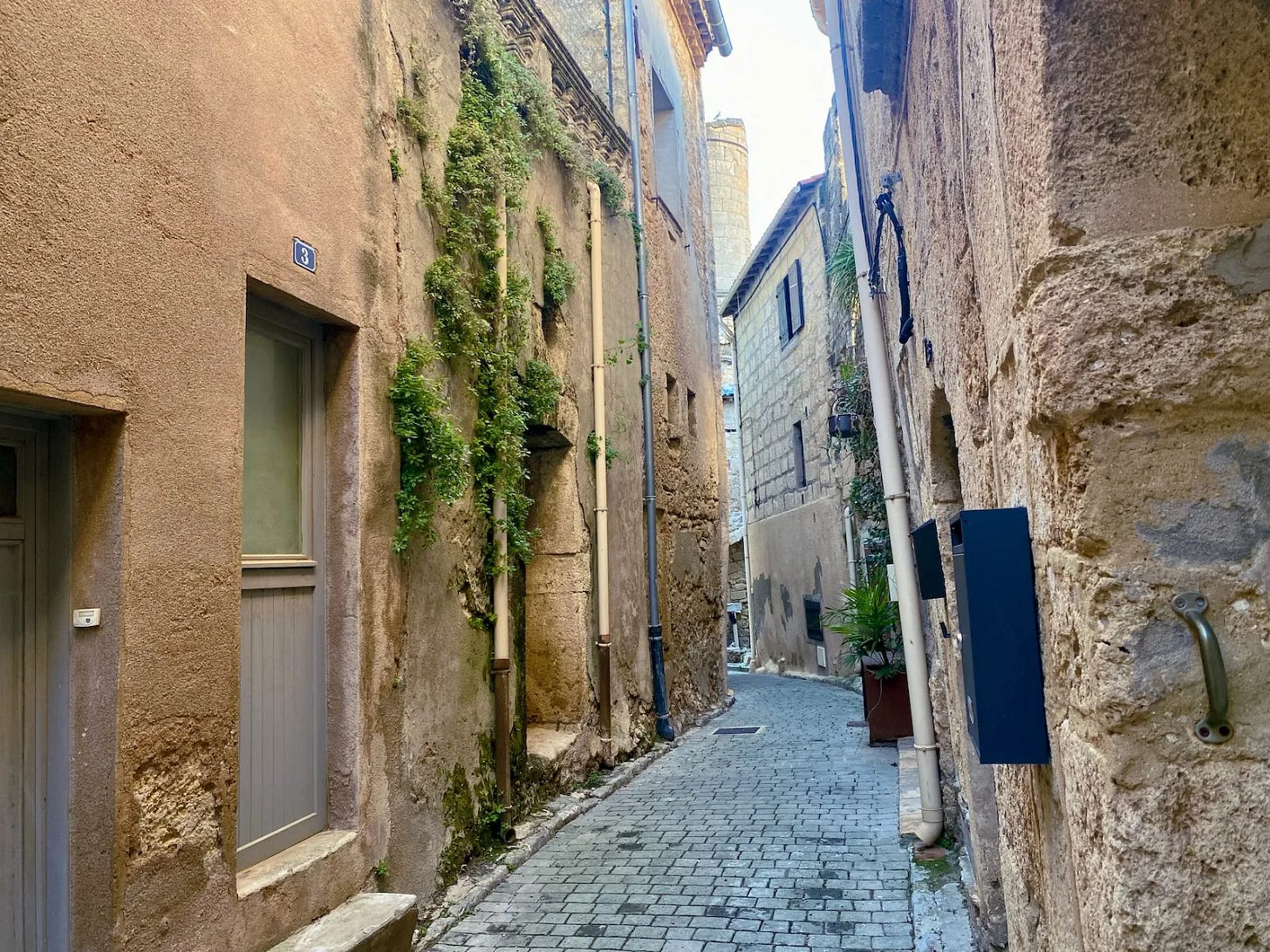 Poussan Poussan