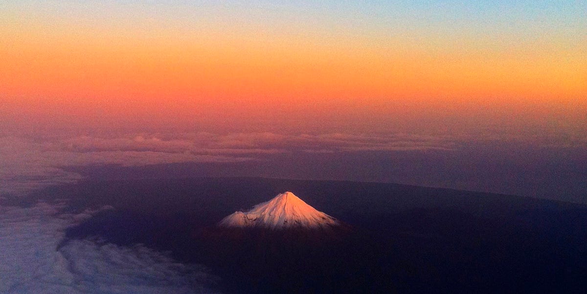 Il monte Taranaki nel 2011 (AP Photo/David Frampton)