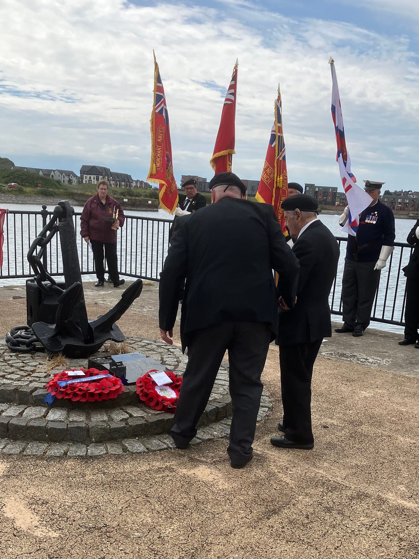 JOE NORTON, CHAIRMAN BARRY MNA HAVING LAID HIS WREATH ASSISTED BY MIKE SPEAR