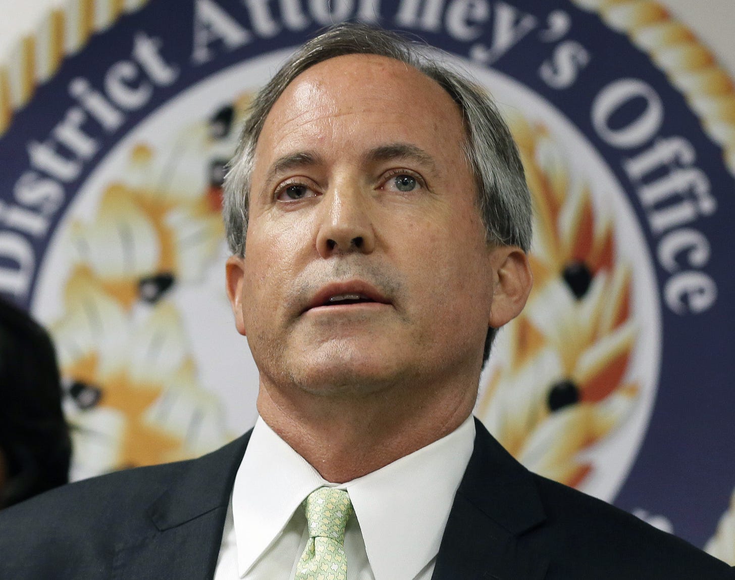 Texas Attorney General Ken Paxton, endorsed by Trump, wins Republican  primary – Houston Public Media