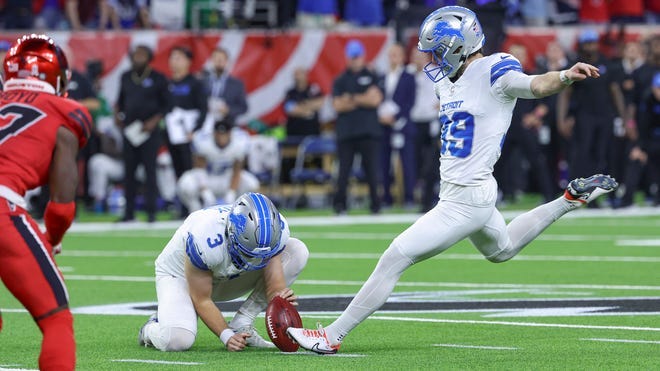 Jake Bates' game-winning field goal highlights wild comeback story