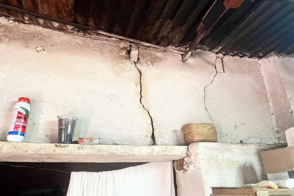A cracked wall inside the Sauzal Bonito home of Andres Duran. Duran blames the damage on the earthquakes that have afflicted his town since fracking operations began nearby. Credit: Katie Surma/Inside Climate News