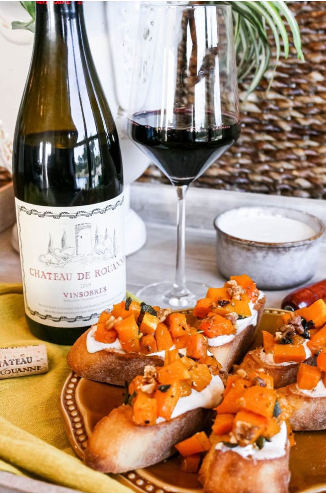 Château de Rouanne Vinsobres 2019 paired with butternut squash crostini