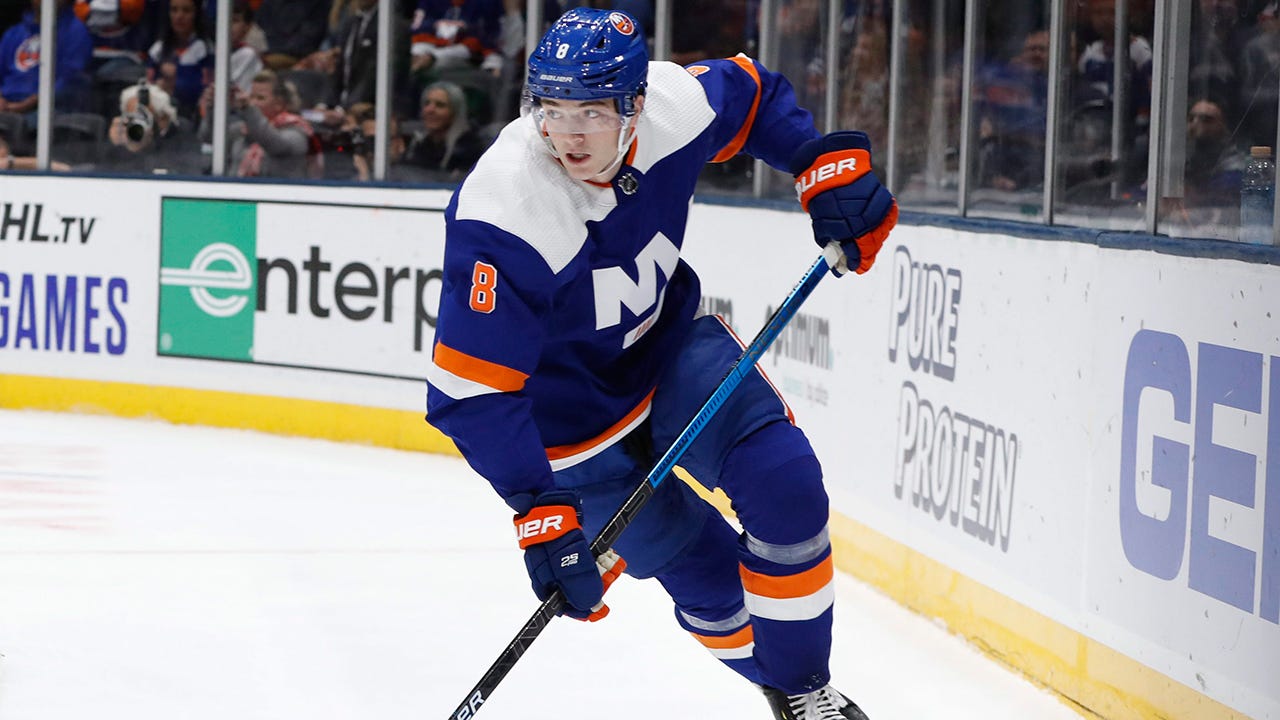 New York Islanders announce deal with Noah Dobson