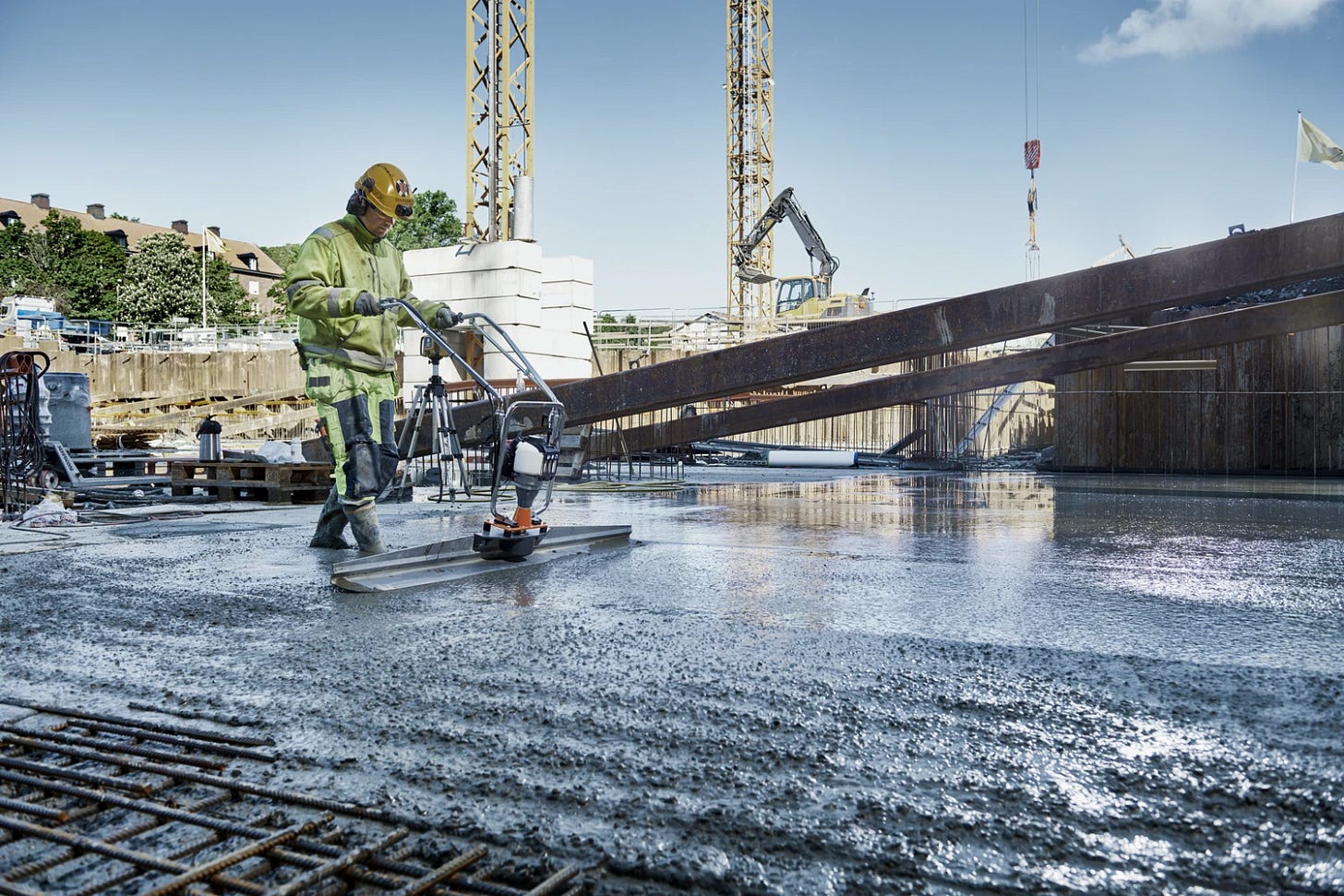 Vibrating concrete screeds | Husqvarna CA