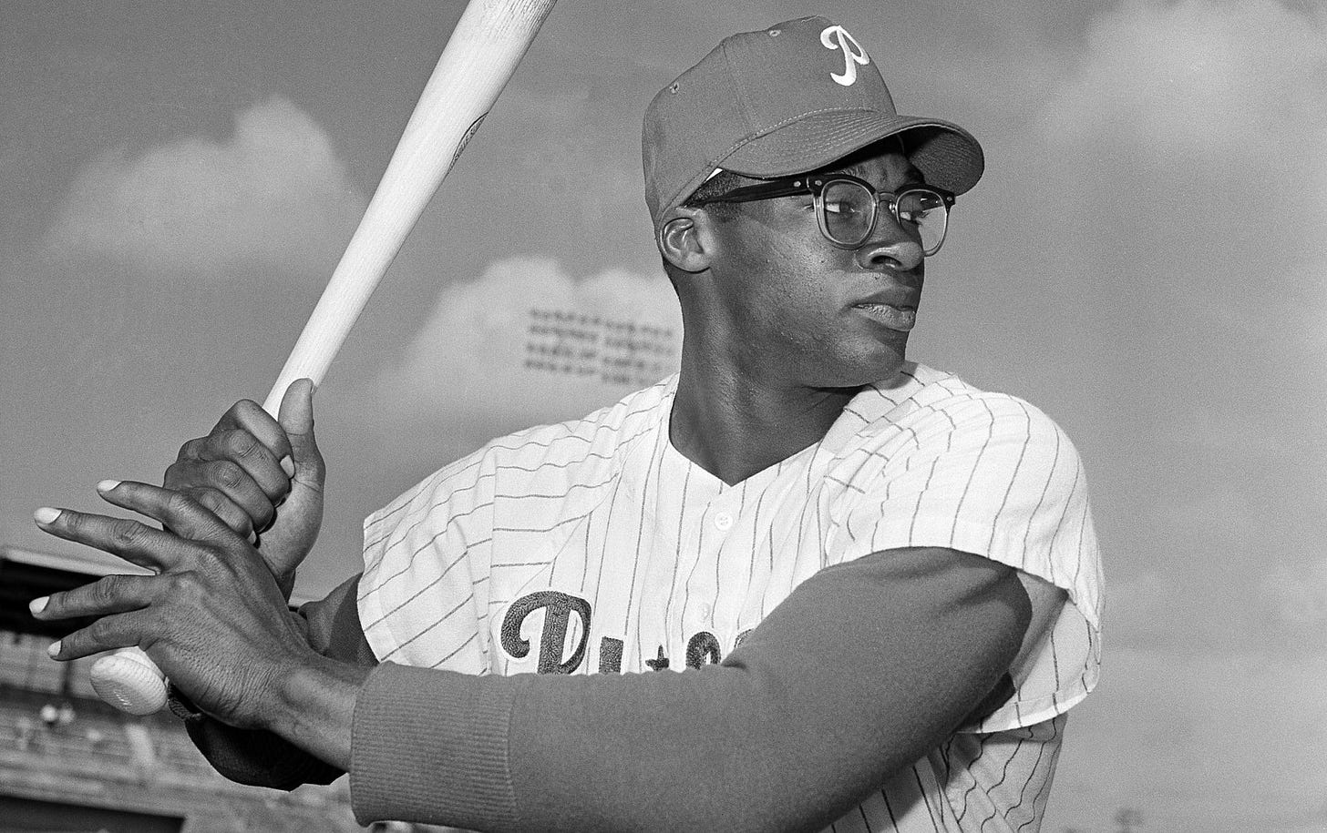 Dick Allen, baseball star who battled racism while playing, dies