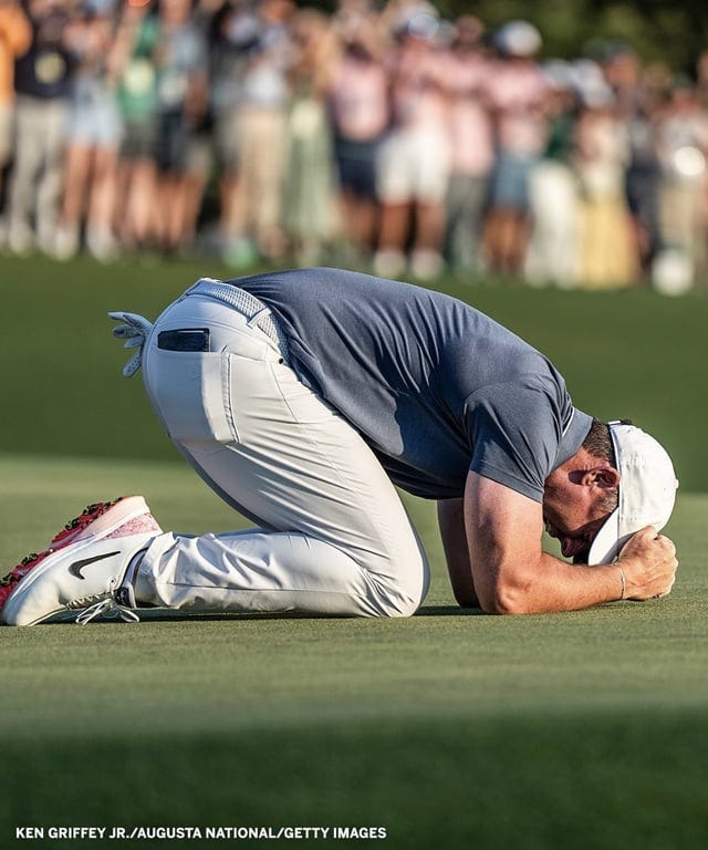 r/golf - The winning photo of McIlroy was taken by baseball legend turned credentialed photog Ken Griffey Jr