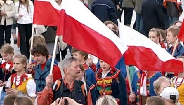 Більшість поляків вважають ймовірною агресію Росії проти НАТО у наступні 3-8 років 