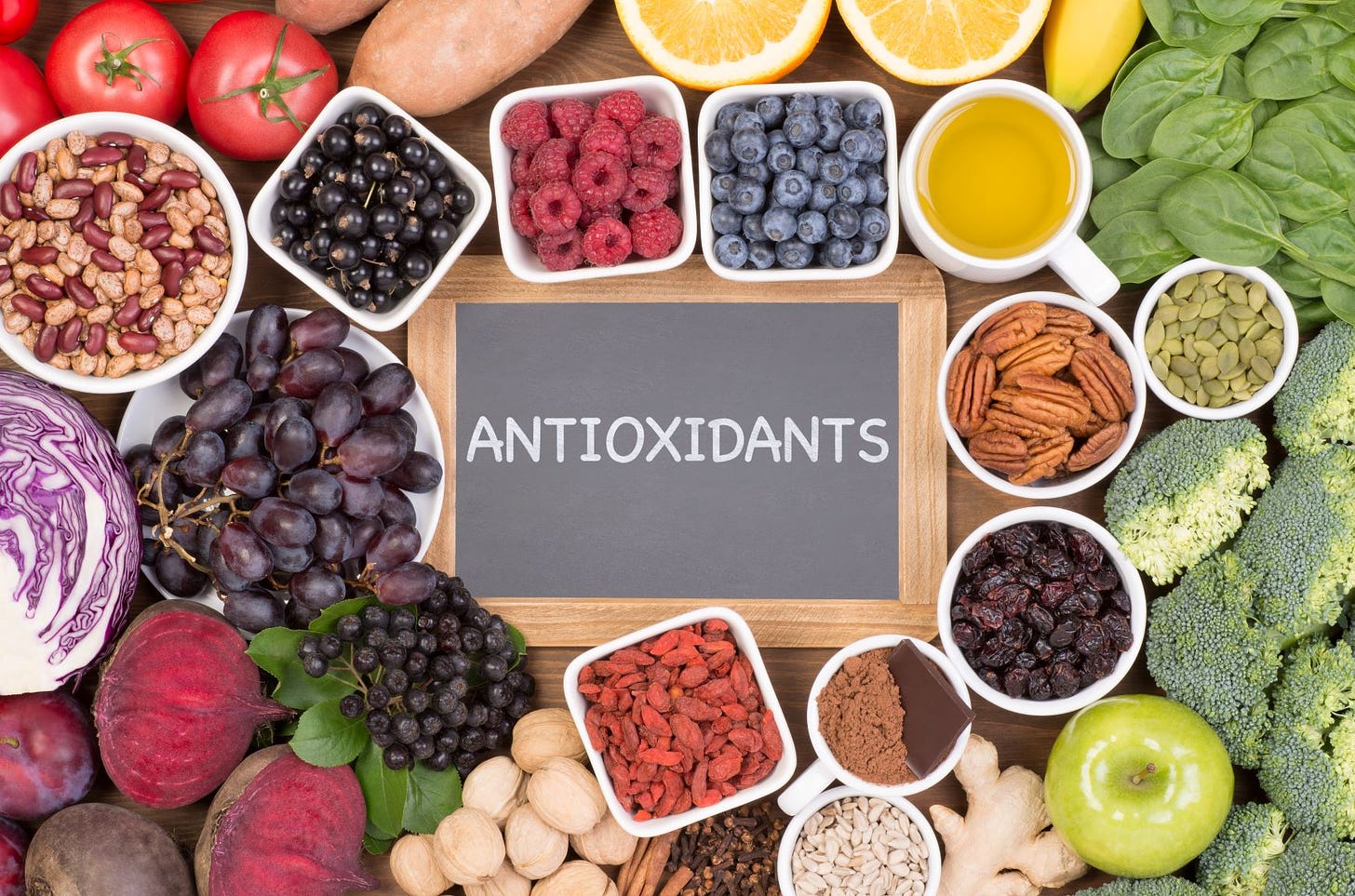 Photo showing foods rich in antioxidants