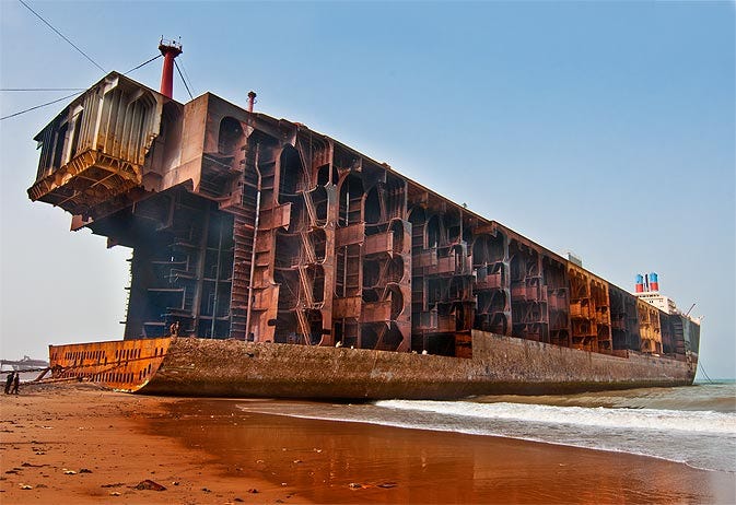 Ship-breaking at Gadani - Pakistan - DAWN.COM