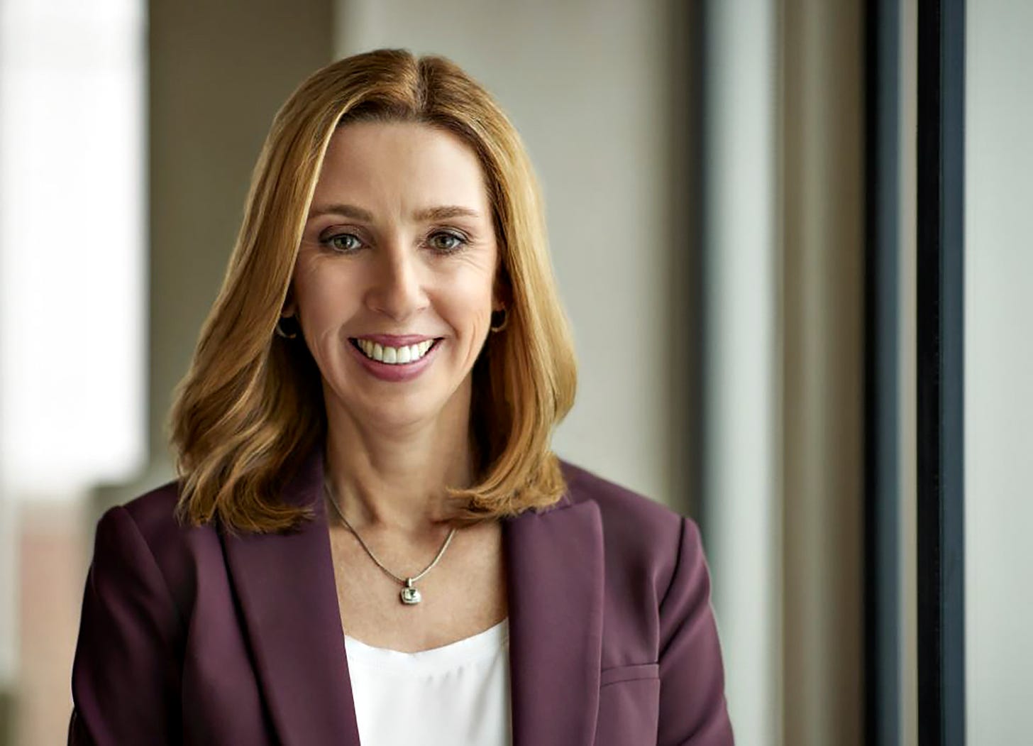 Dick's Sporting Goods Names Lauren Hobart as Next CEO - Bloomberg