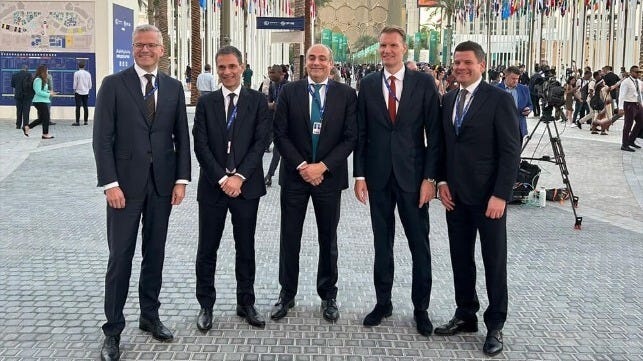 Five CEOs Call for Regulatory Partnership and End to Fossil Fuel Ships