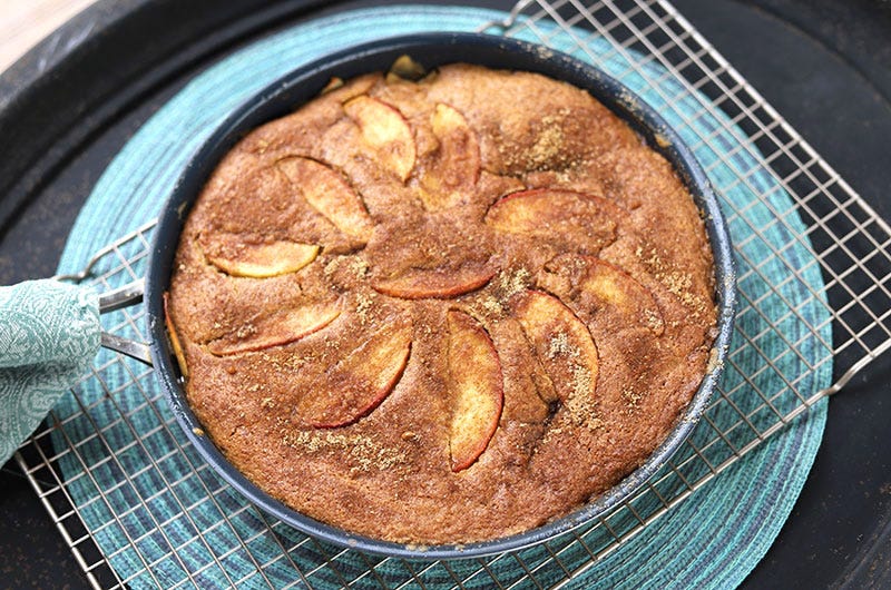 Cinnamon Apple Skillet Cake