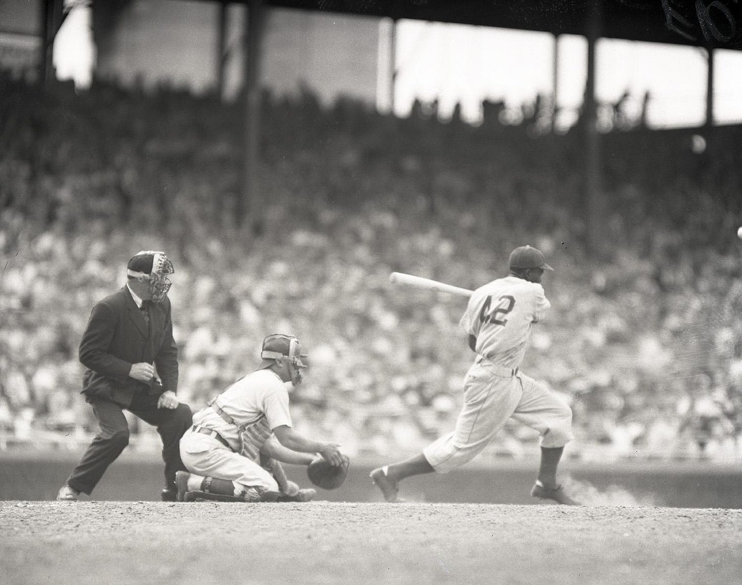 Jackie Robinson retires following trade to Giants | Baseball Hall of Fame