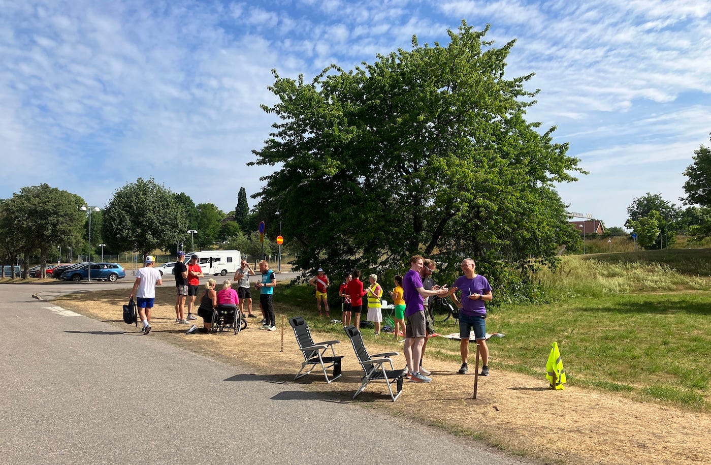 The finish line with a large tree for shelter