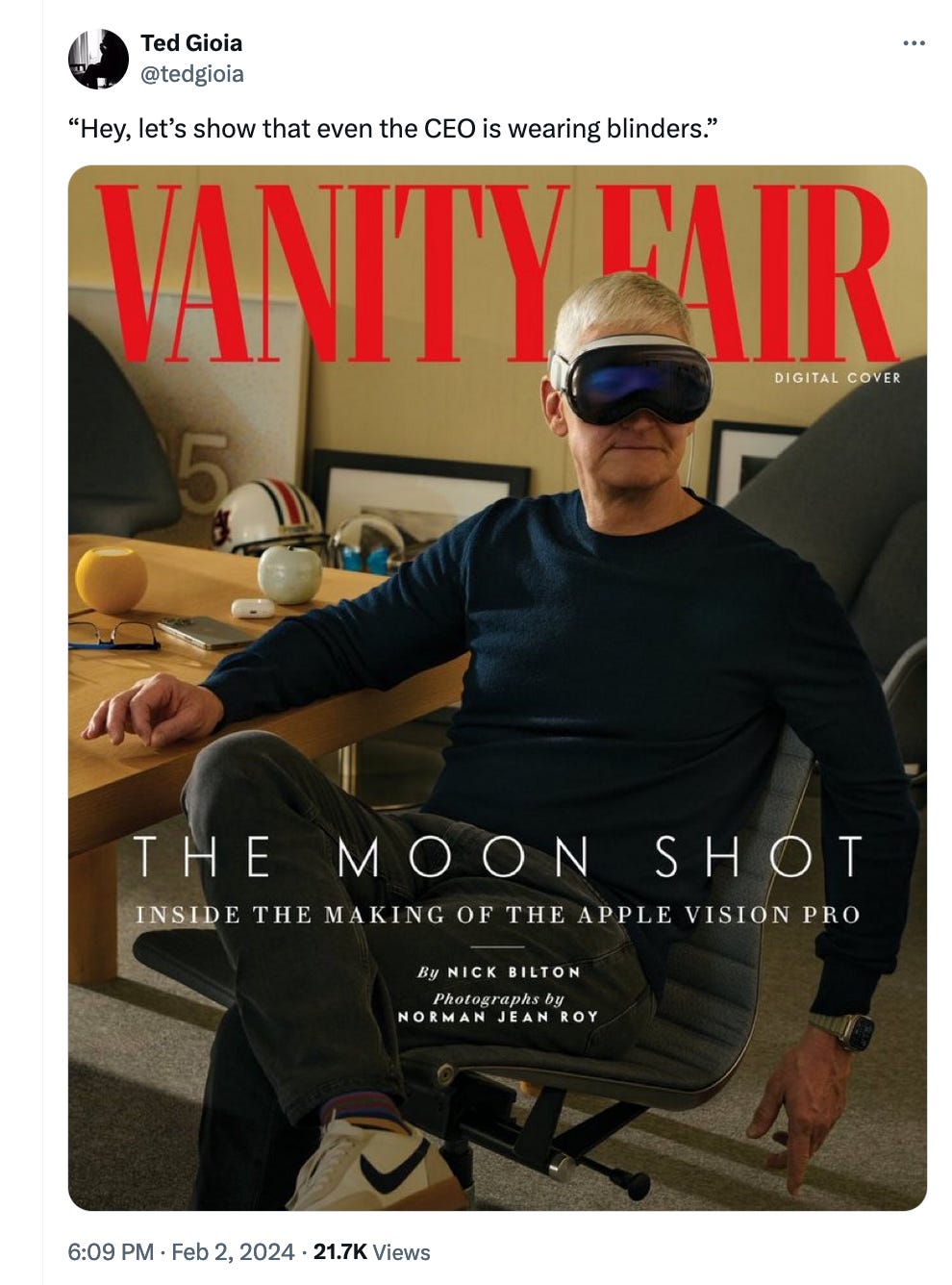Tweet with photo of Apple CEO Tim Cook wearing a virtual reality headset