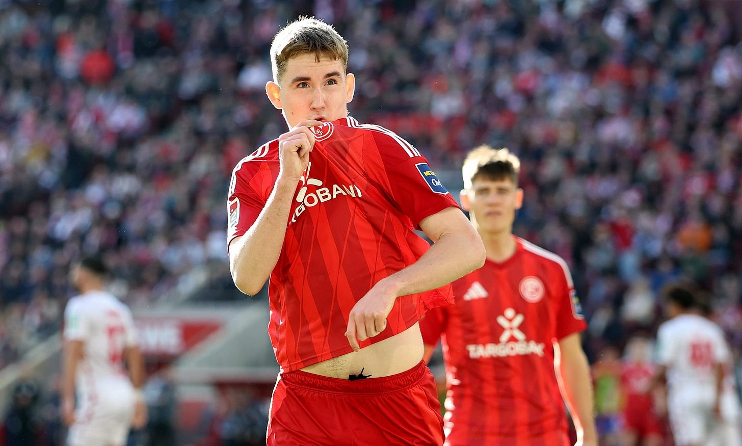 FC Köln poised to sign Isak Jóhannesson via €5.5m release clause - Get  German Football News