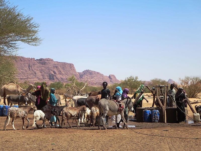 File:Well of the Young Girls in the Ennedi Mountains - northeastern Chad 2015.jpg