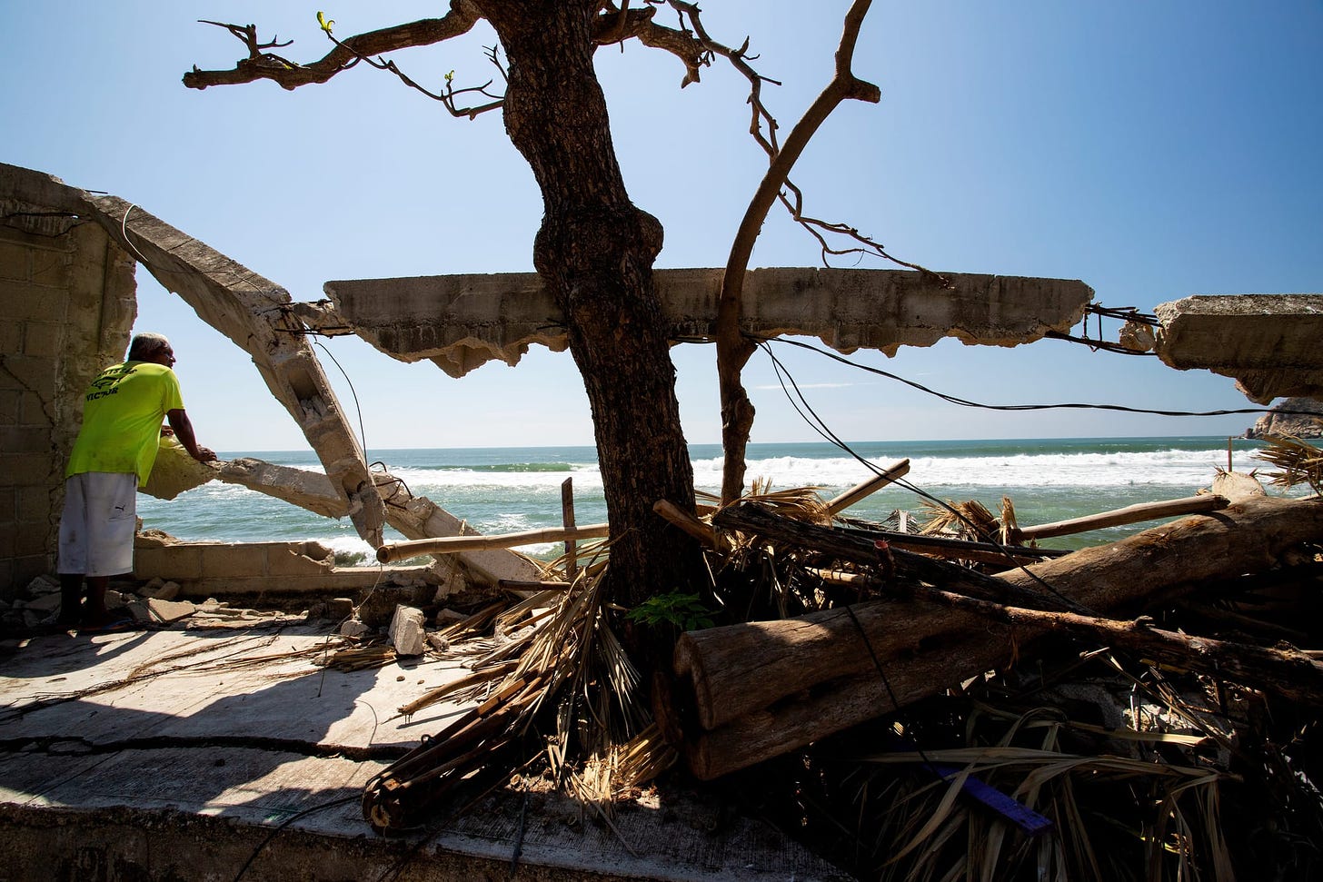 PHOTO: Acapulco recovers from the Hurricane Otis