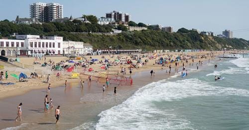 UK heatwave: Hottest day of year as temperatures top 32C but Met Office warns it could go higher