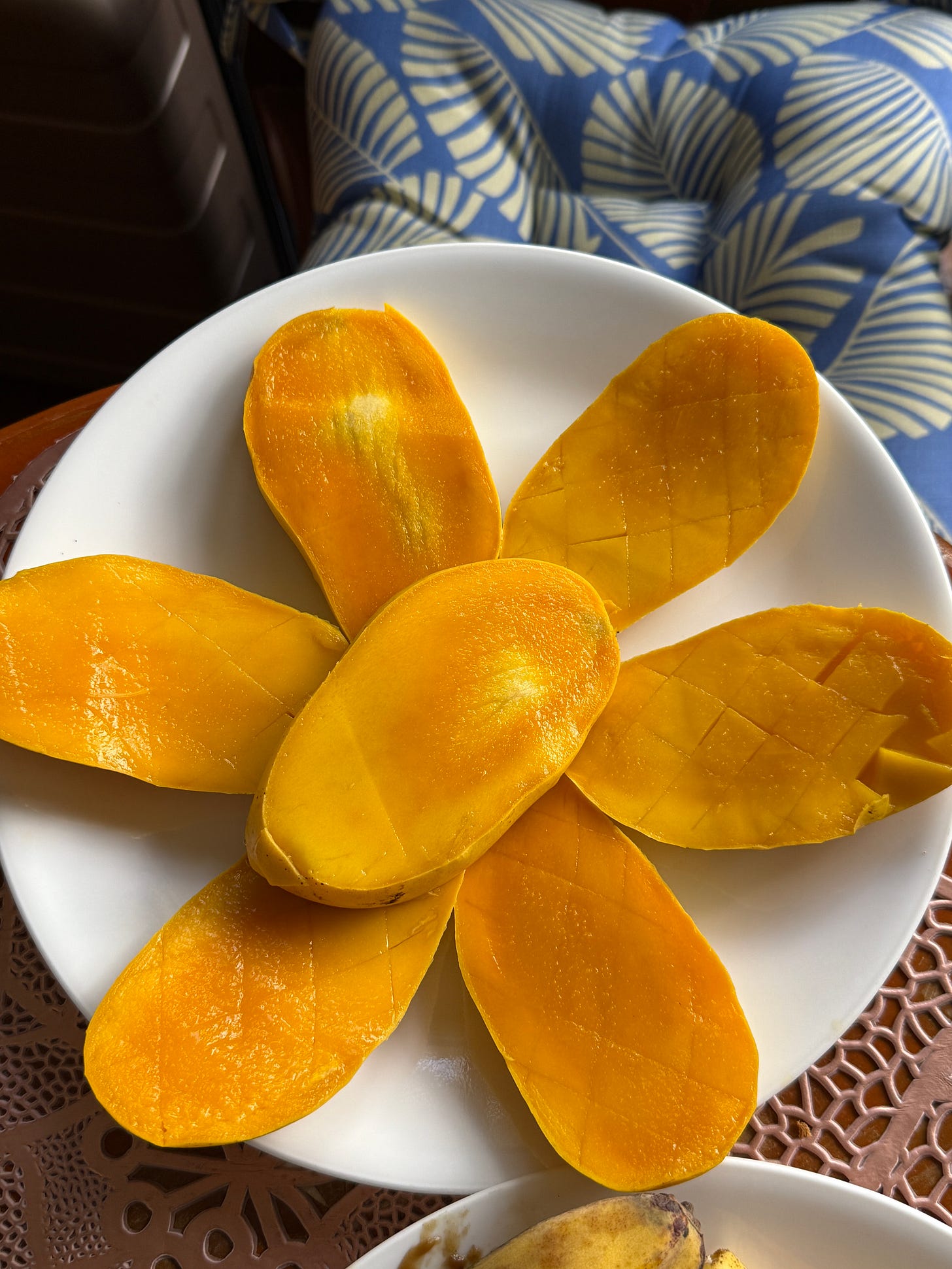 slice mangos