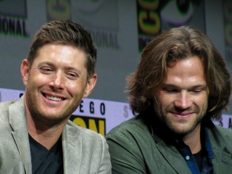 supernatural jared padaclecki jensen ackles comic con panel 2017 768x576-001